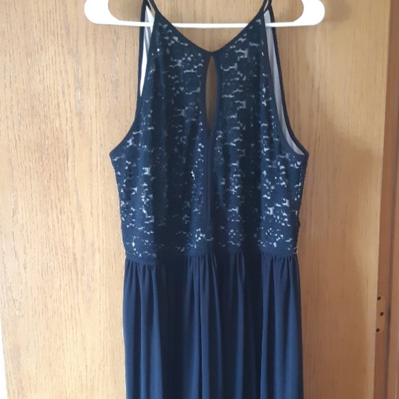 Long dress - Picture 1 of 3